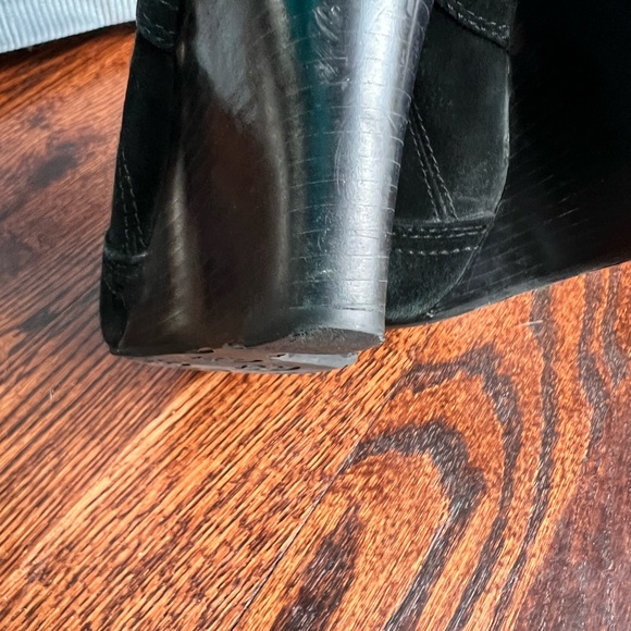 Tory Burch  Black Suede Booties - sz 7.5 - Picture 12 of 14